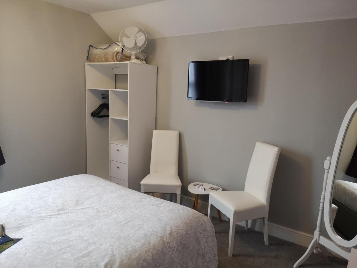 The Phoenix Guest House Скарборо Экстерьер фото
